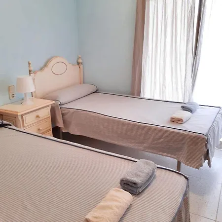 Bright In With Sea View And Shared Pool *